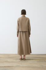 Natural 100% Linen Cropped Shirt - Image 4